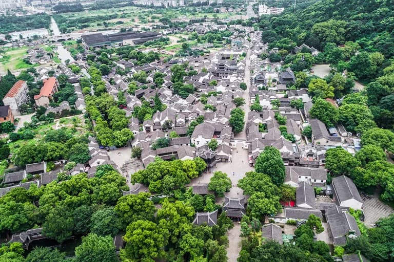 Why Do People Live in Gated Communities? Top Advantages Explained