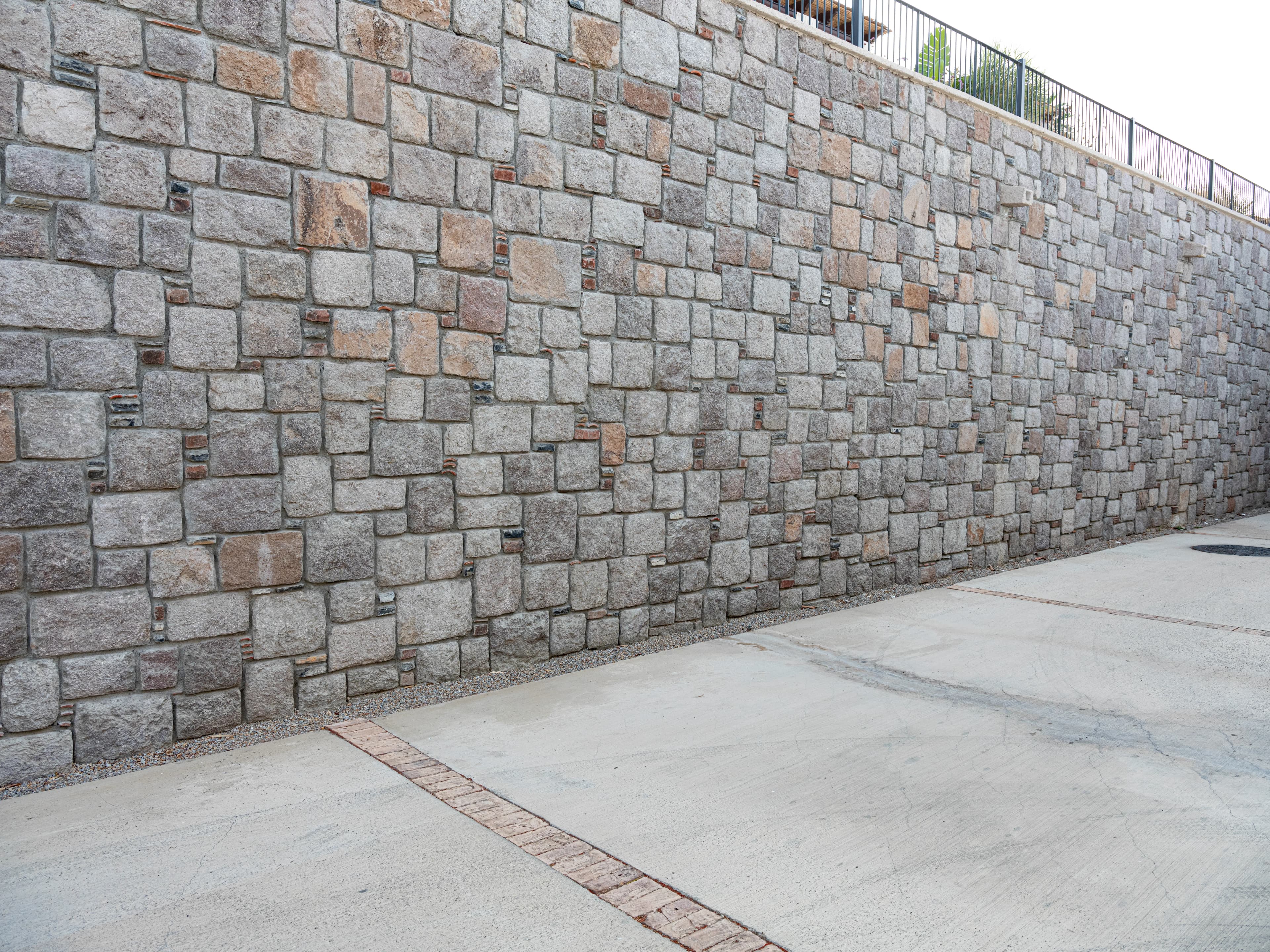 Retaining walls